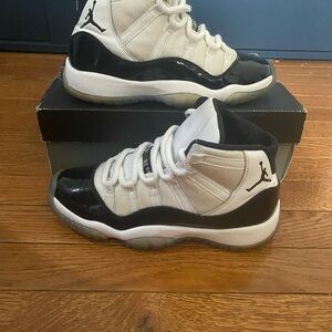 Jordan 11 concord size 5y gs w box